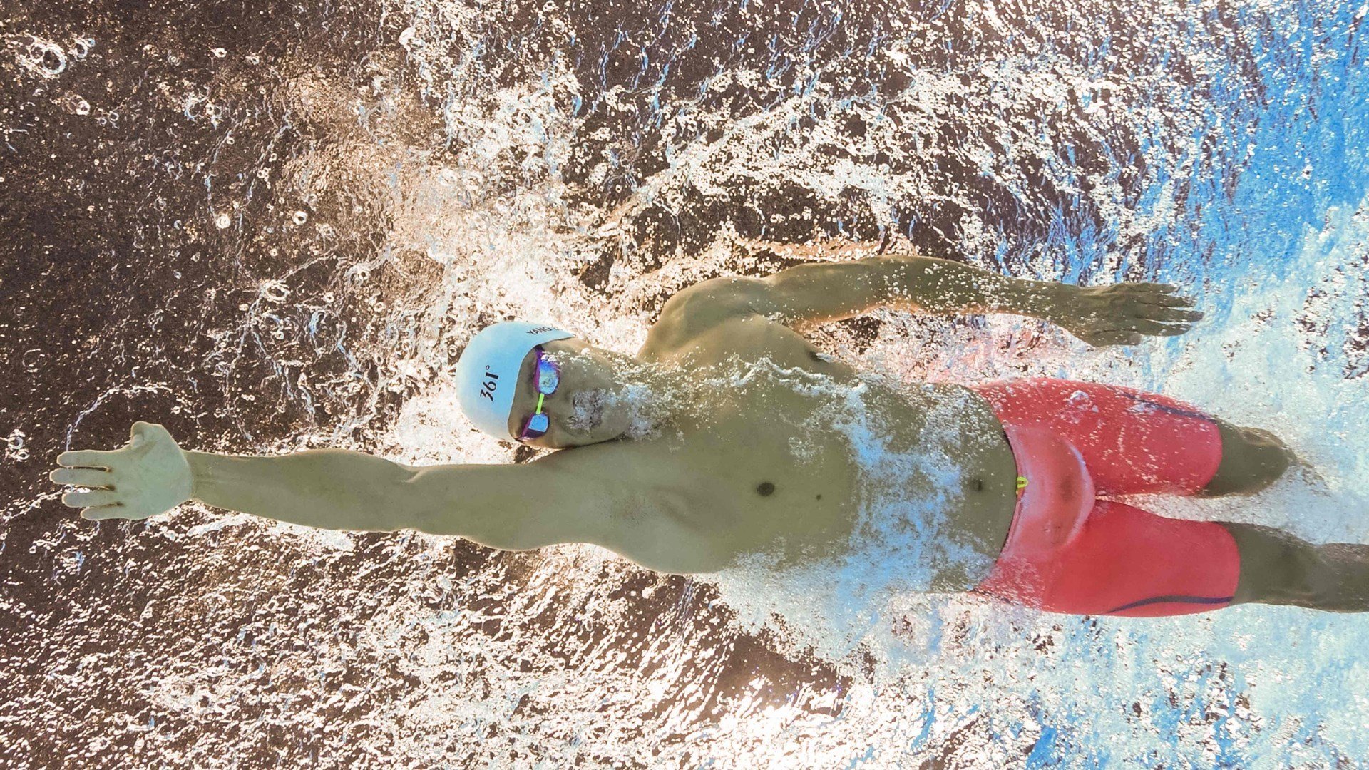 JiuyouAPP下载-数据图显示：蝶泳越接近对称越快，蝶泳速度慢问题出在哪里